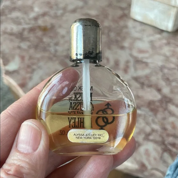 Musk Oil by Alyssa Ashley - 14ml - Picture 2 of 3